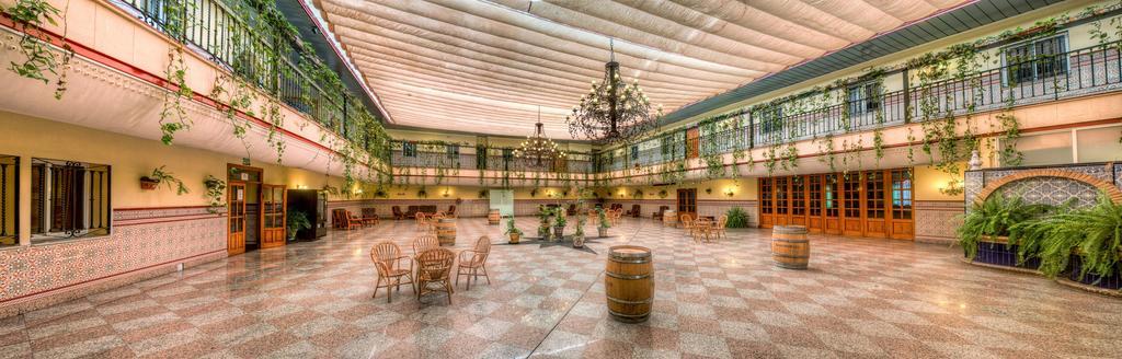 Hotel Sandra Alcalá de Guadaira Eksteriør billede