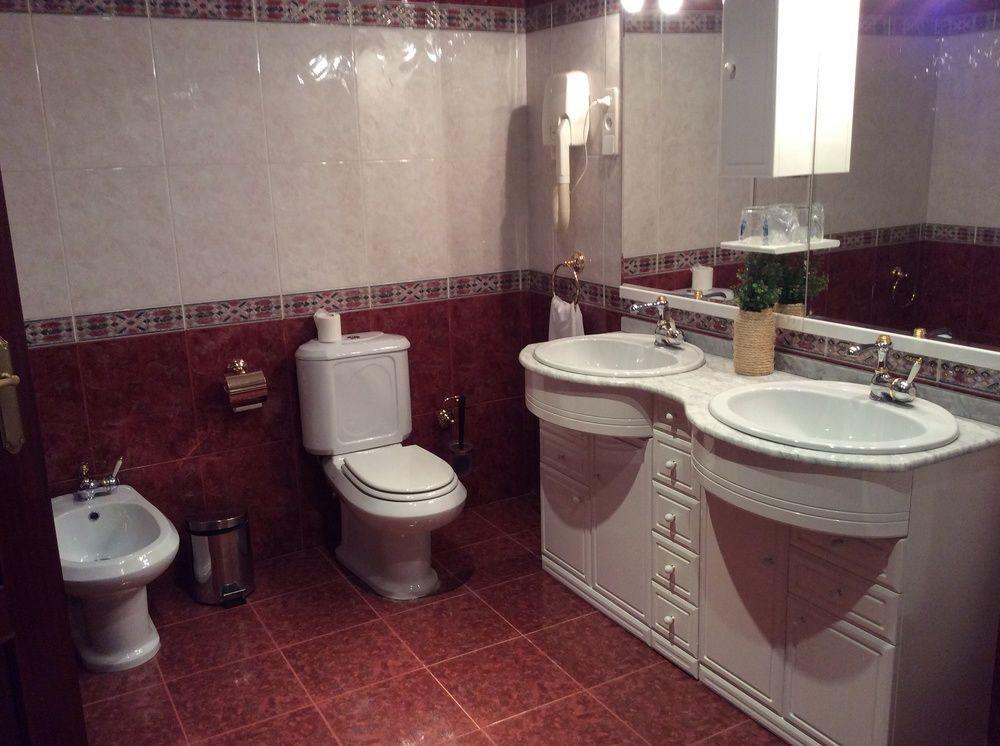 Hotel Sandra Alcalá de Guadaira Eksteriør billede