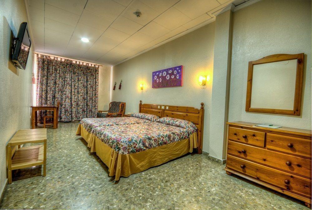 Hotel Sandra Alcalá de Guadaira Eksteriør billede