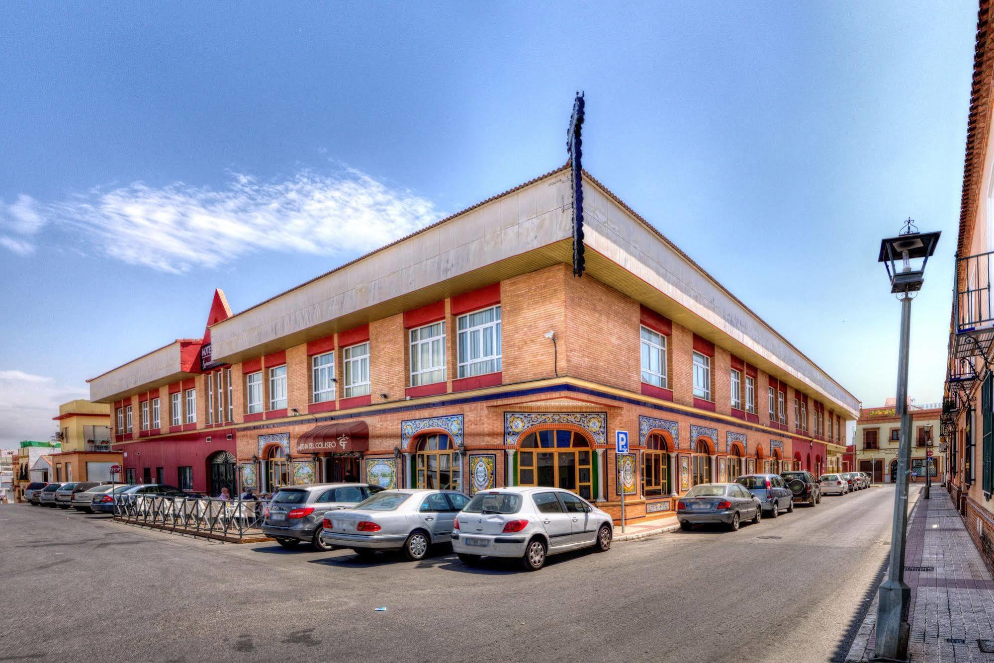 Hotel Sandra Alcalá de Guadaira Eksteriør billede