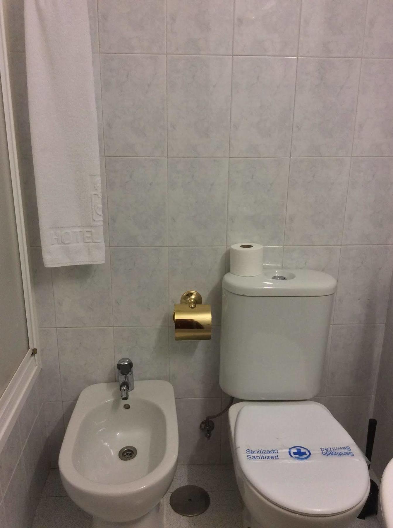 Hotel Sandra Alcalá de Guadaira Eksteriør billede