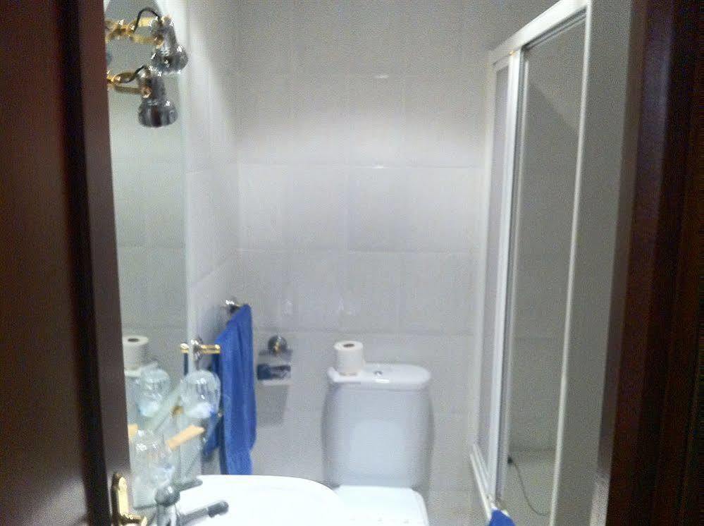 Hotel Sandra Alcalá de Guadaira Eksteriør billede